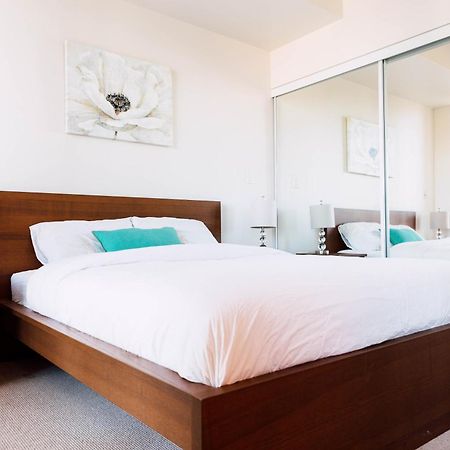 Sarkar Suites - Maple Leaf Square Toronto Exteriör bild