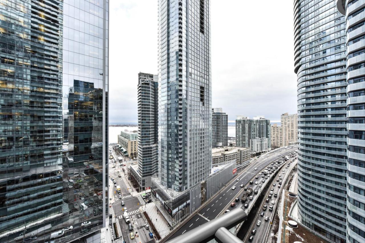 Sarkar Suites - Maple Leaf Square Toronto Exteriör bild