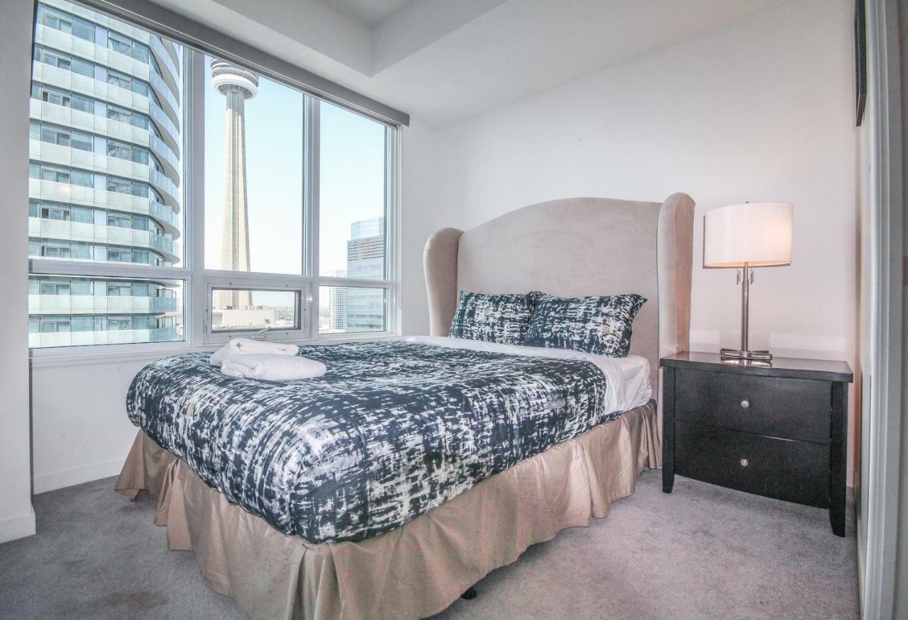 Sarkar Suites - Maple Leaf Square Toronto Exteriör bild