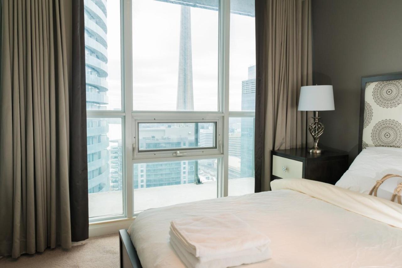 Sarkar Suites - Maple Leaf Square Toronto Exteriör bild