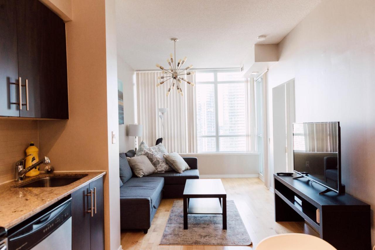 Sarkar Suites - Maple Leaf Square Toronto Exteriör bild